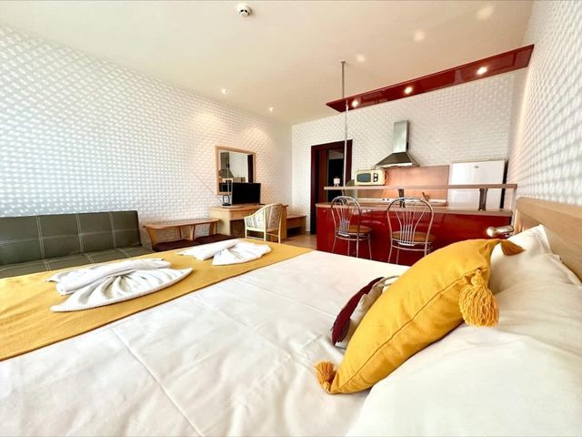 Miramar Palace Studio with Balcony