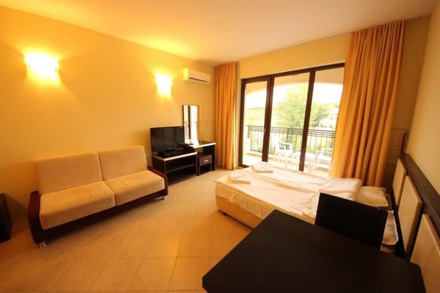 Studio by the Beach in Nestinarka