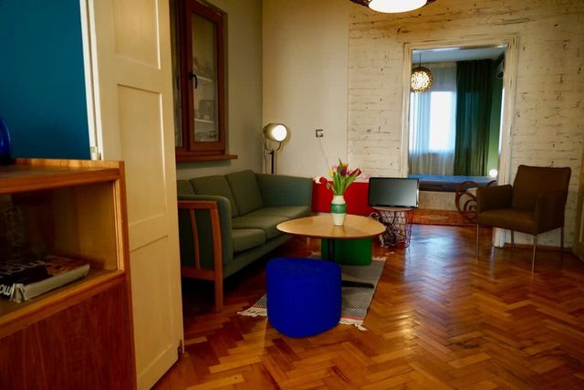 ART-ament, a unique central flat