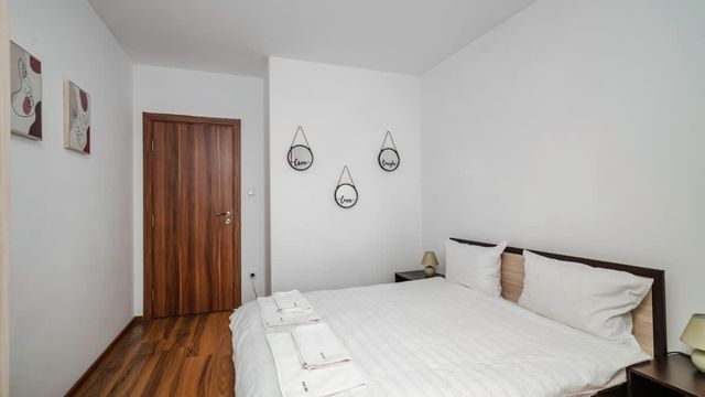 Terra Vibes 1BD Flat with Fast Wi-Fi & Balcony