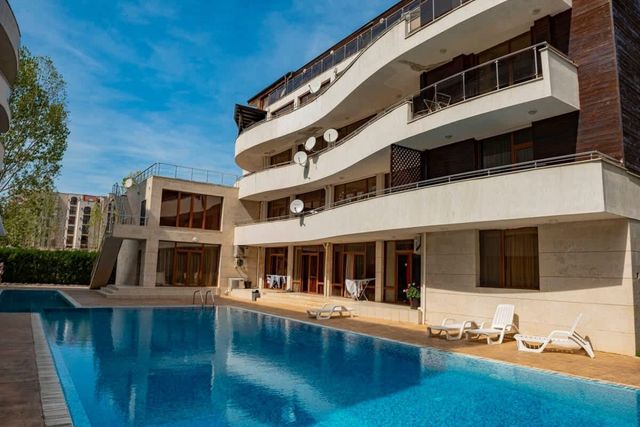 Cozy apartment in komplex Eden