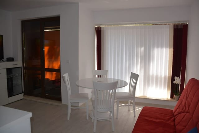 Unbeatable Location: New Lux Apartment Varna beach