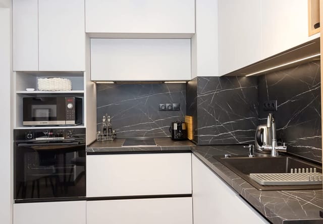 1BD Sea Garden Retreat with Dedicated Workspace