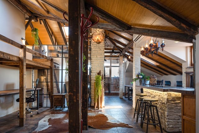 Modern Old Style Co-working space in Sofia - Photo 3