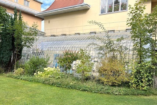 Historic Glass Conservatory and Artist Studio Space