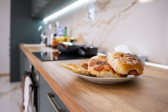 City Center Perfect: 1BR Apartment