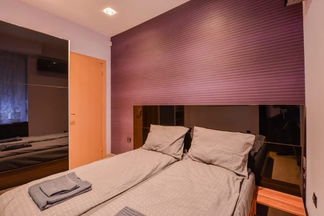 Extravaganzzo - Super Central One Bedroom Modern