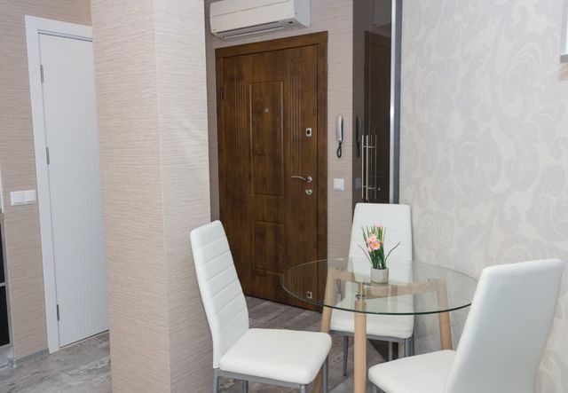 | PasteL | One-Bedroom Apartment with Balcony - Photo 3