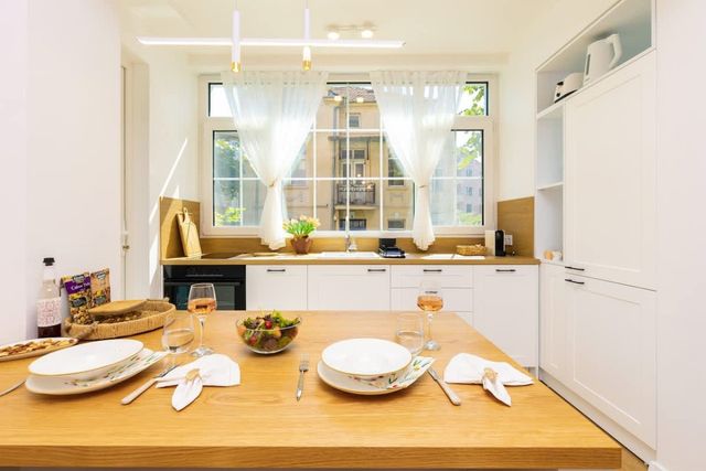 Happy People Plovdiv 1-BD Apartment - White - Photo 2