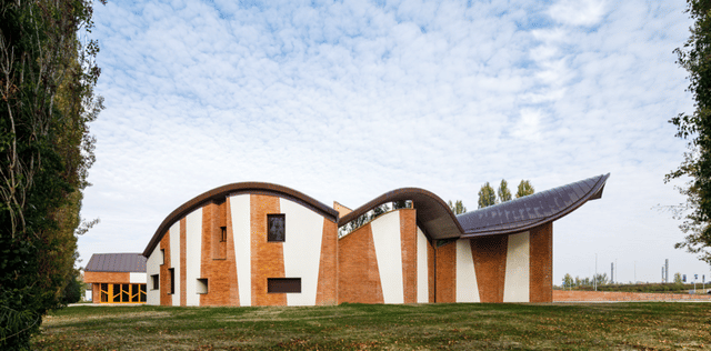 San Giacomo Apostolo Church - Photo 4