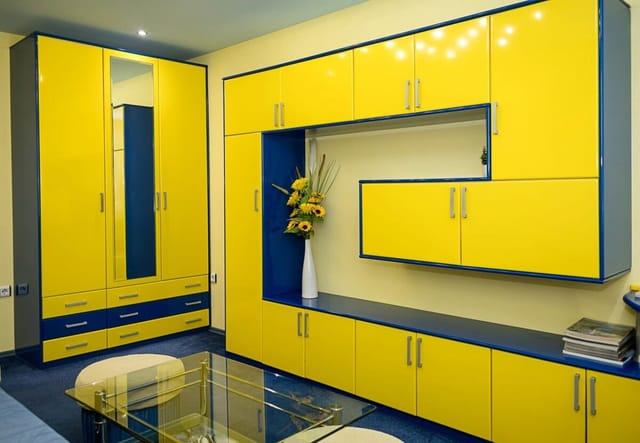 Bright & Spacious 2-Bedroom Flat in Central Varna