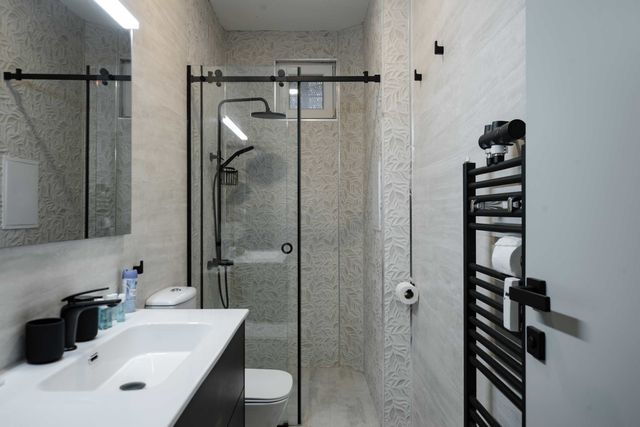 Modern 2BR in the Heart of the City