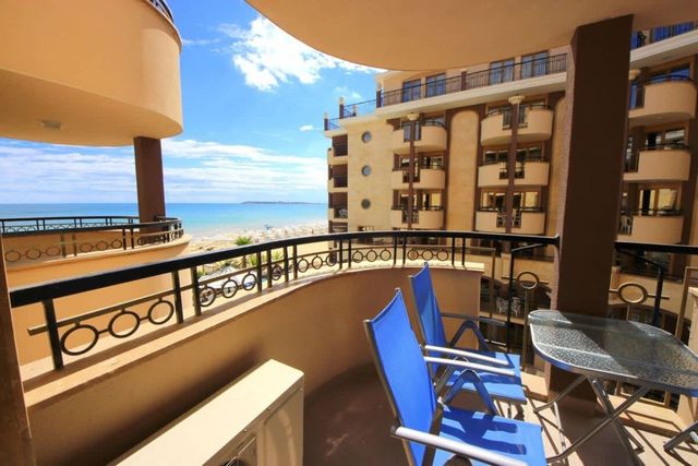 Cozy Golden Rainbow  Apartment Sea View