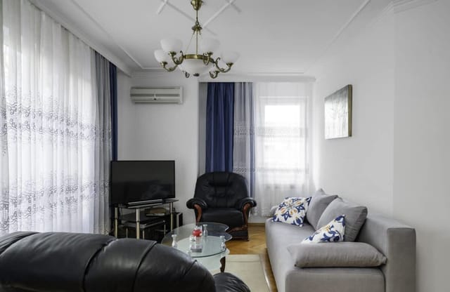 Cozy 2BD Apartment close to South Park