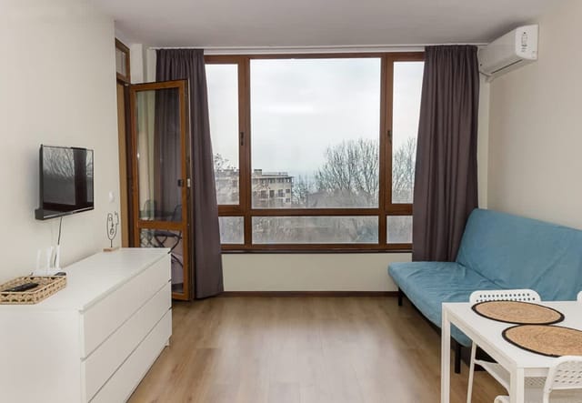 Cozy 1BD Flat in Golden Sands with All You Need - Photo 3