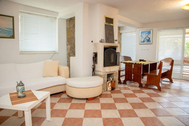 Villa Beni  4-Bedroom Private House