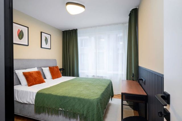 Modern&Central 2-BD with Parking