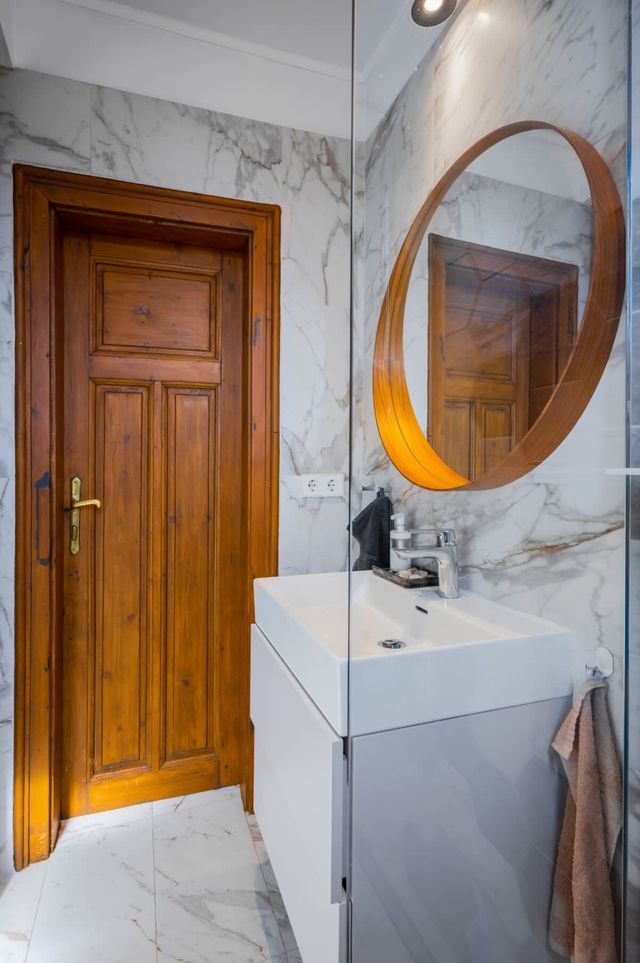 Modern, Spacious 2BD Flat - Prime Sofia Location