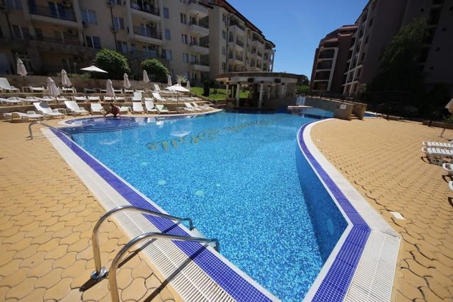 Cozy  Sunny Beach Hills  2 bedrooms for 6 people