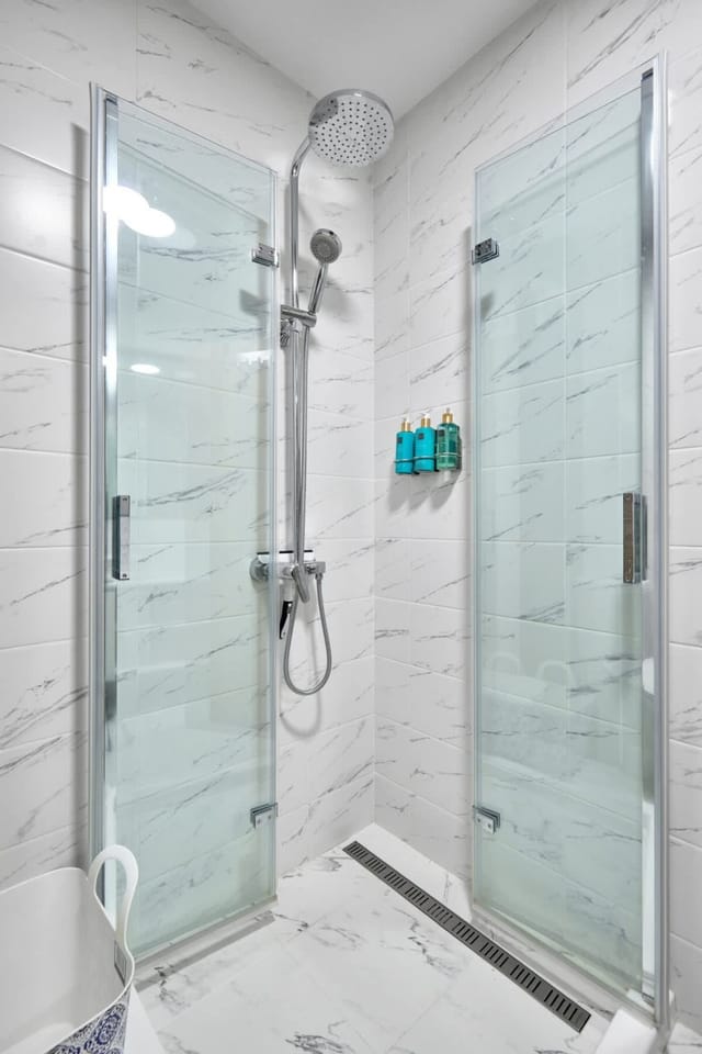 The Little Things - New Apt with Parking