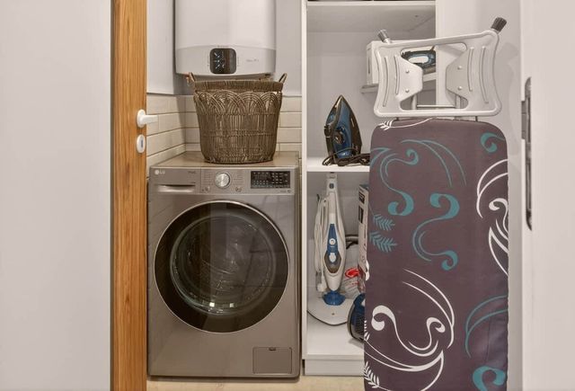 Breezy Boho 2BD Home with Sea View – Chayka