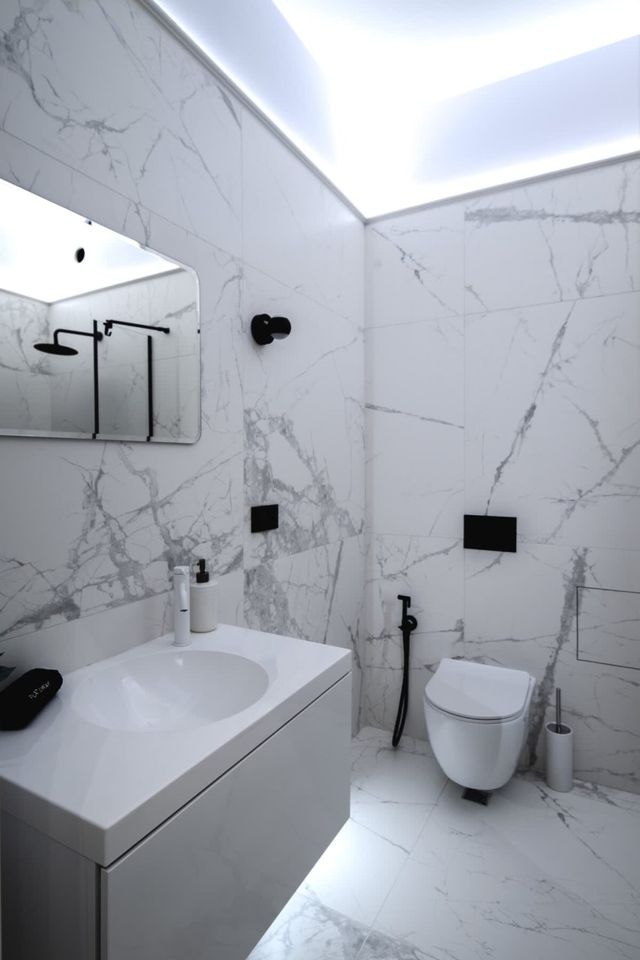 Exquisite Penthouse: Luxe Living with City Views