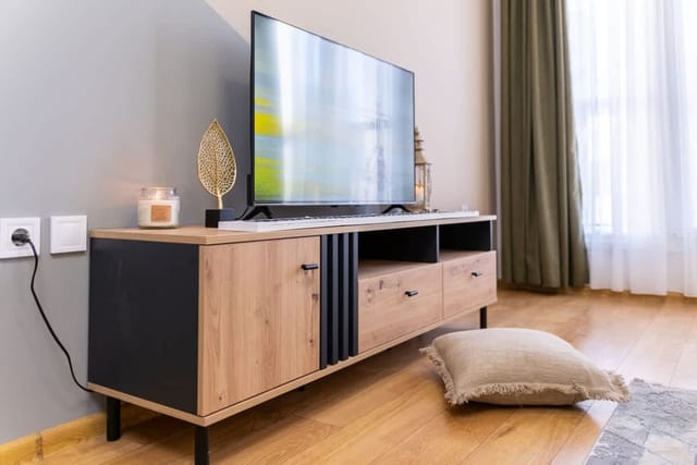 City Center Perfect: 1BR Apartment