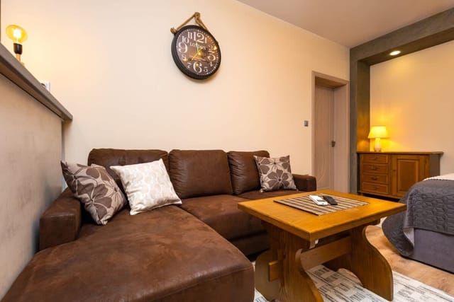 Da Vinci Delight: Modern 2BD Apartment - Photo 4