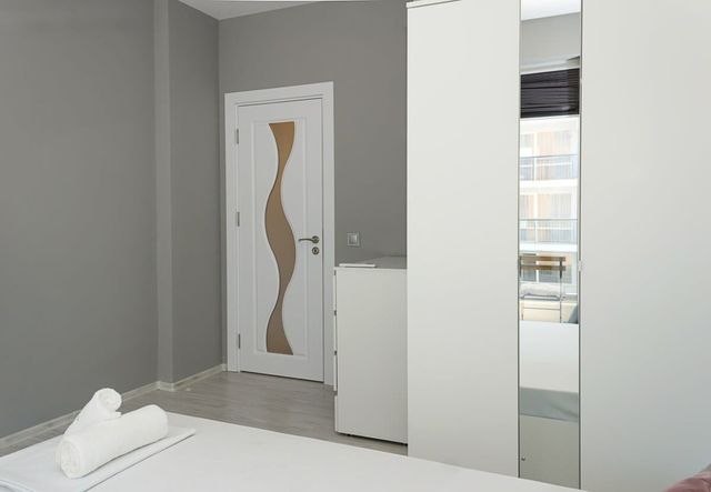 Sunny 1BD Flat in St Constantine & Helena Complex