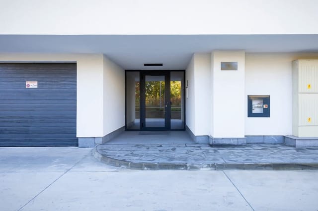 Stylish 1BD flat with a Parking Spot