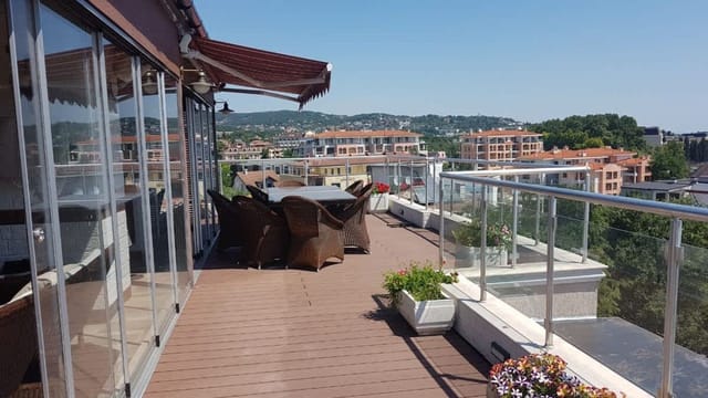 Under the Stars - Lux. Penthouse w/ POOL + Terrace