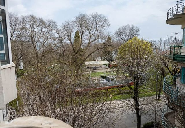 3BD Maisonette with Sea Views - Next to Sea Garden