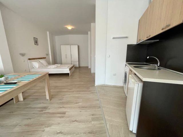 Sveti Vlas - Central Beach Studio