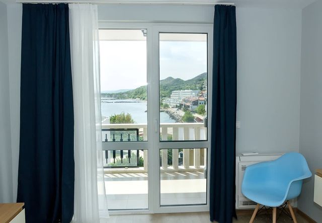 White Lagoon - Luxurious 1BD Flat near Kavarna