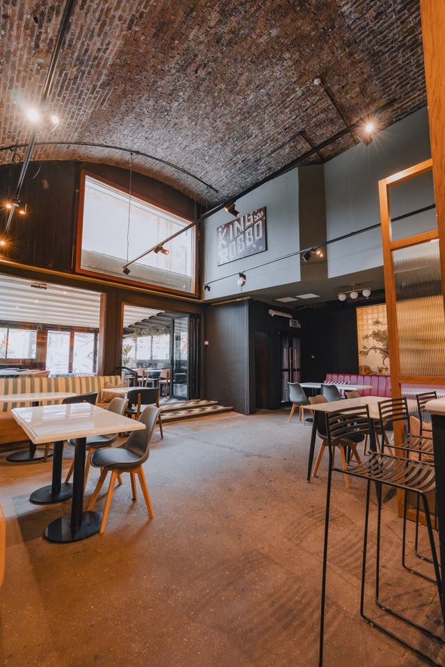 Three Railway Arch Industrial Venue with a Courtyard in Shoreditch