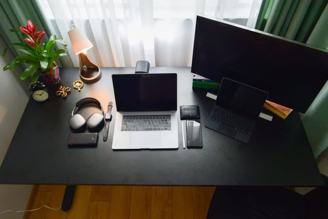 City Center Charm: 2BR Apartment