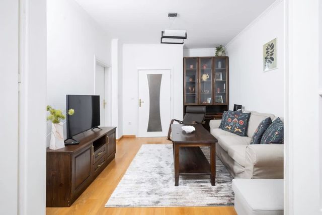 1BD flat with Desk on Russian Monument Square