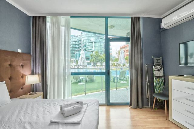 Paradise 1BD Apartment in Primorsko Del Sol - Photo 3