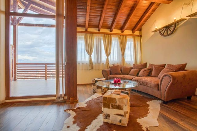 Stylish Two-Level Apartment in Bansko