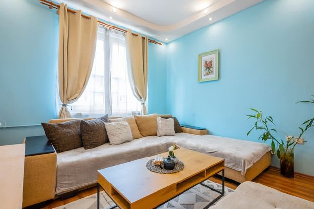 Cozy and Spacious 3BD Flat I 10 Min from NDK