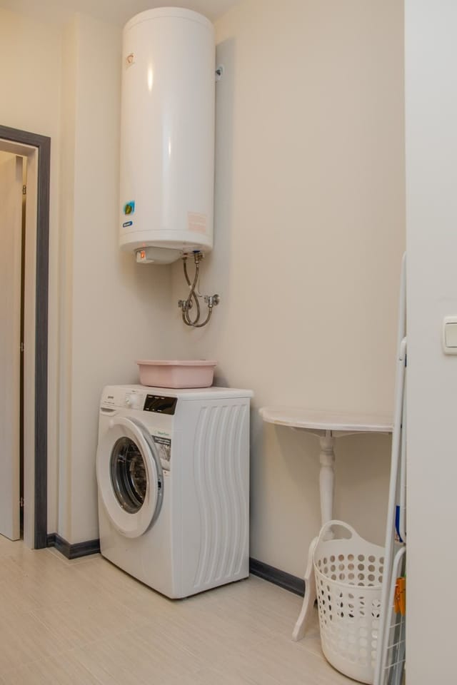 Lovely 3BD flat with Parking and Sea View