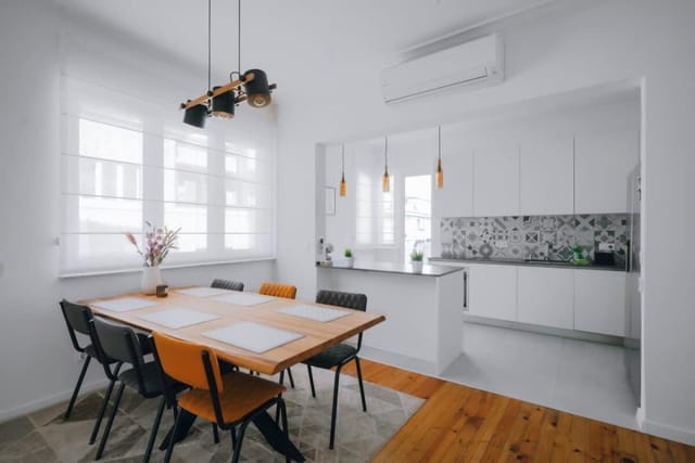 Luminous Central Retreat Spacious 2BD Apartment