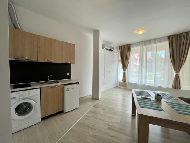 Sveti Vlas - Central Beach Studio