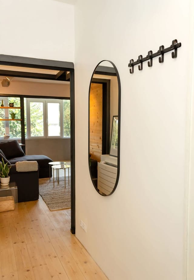 Bright & Spacious Apartment with a Charming Balcon