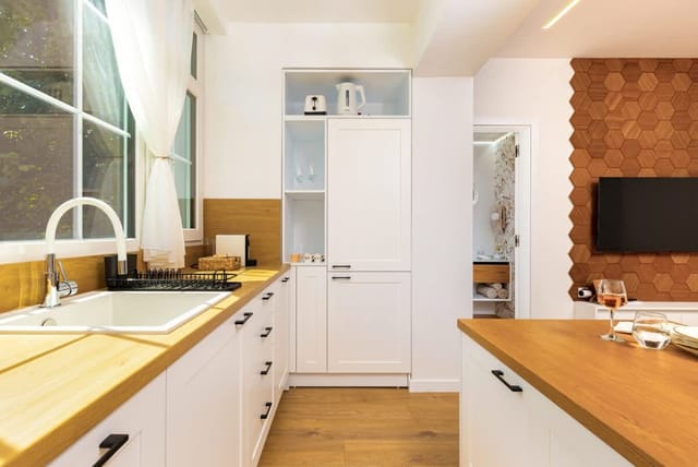 Happy People Plovdiv 1-BD Apartment - White