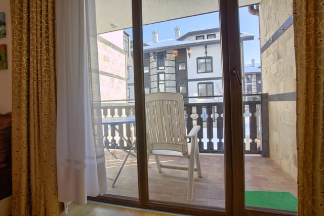 Cozy One-Bedroom apartment with Nature View