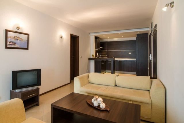 Marina City  Studio with Balkony & Desk