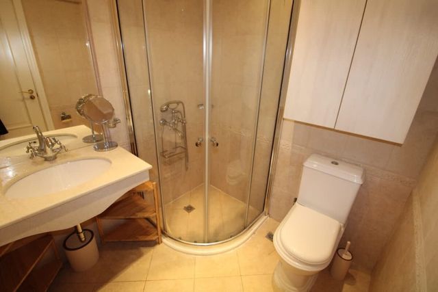 Cozy 2 bedroom apartment in Flores Garden