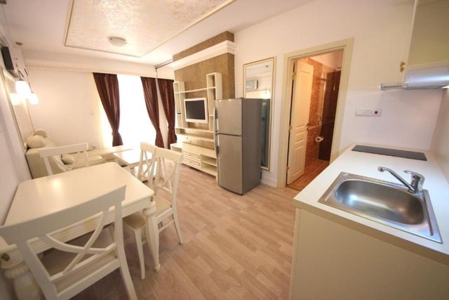 Cozy Golden Rainbow  Apartment Sea View