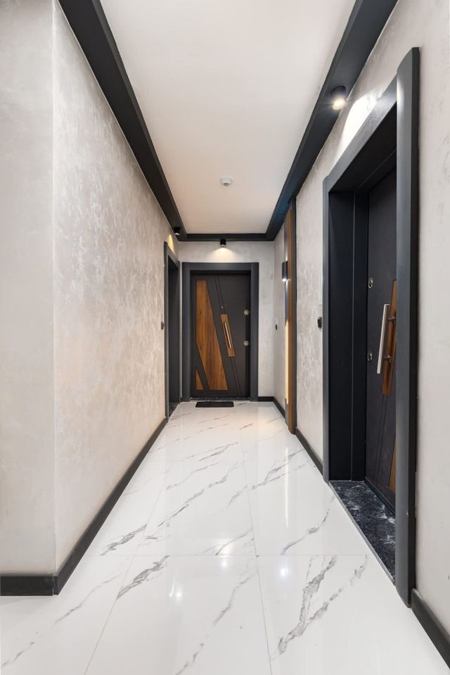 Downtown Modern Studio with Balcony